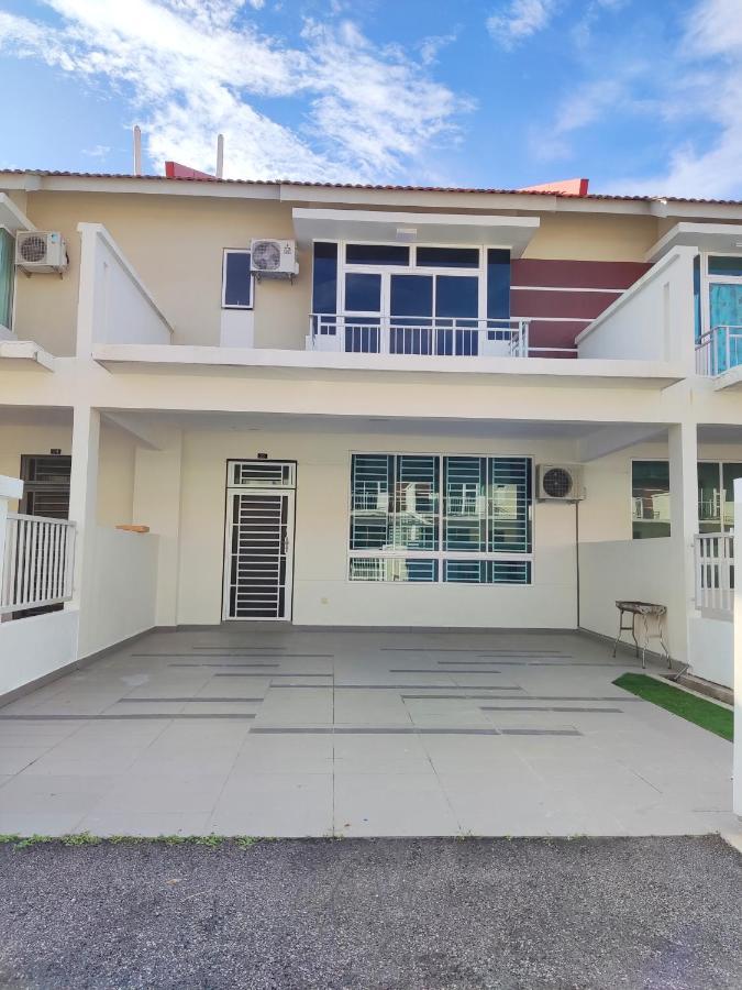 Spacious Family House At Desaru Harmonia 2 Exterior foto